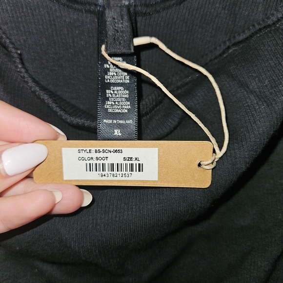 NWT SKIMS Black Sleeveless Bodysuit - Picture 4 of 5